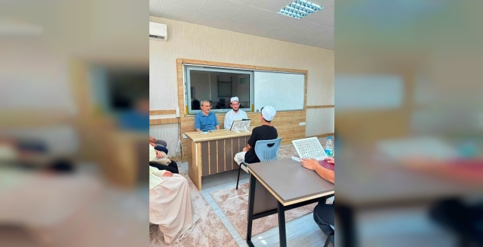 Burhaniye'de hafızlık sevinci: İlk Kur'an kursu öğrencisi hafızlığını tamamladı