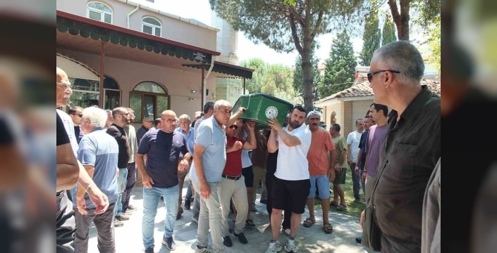 Burhaniye'nin sevilen doktoru Dr. Mehmet Cüneyt sevenlerini üzdü