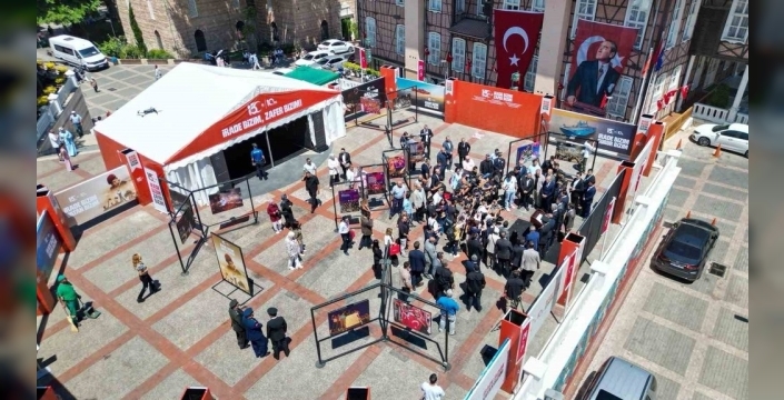 Bursa'da 15 Temmuz programı, şehitleri anarak başladı