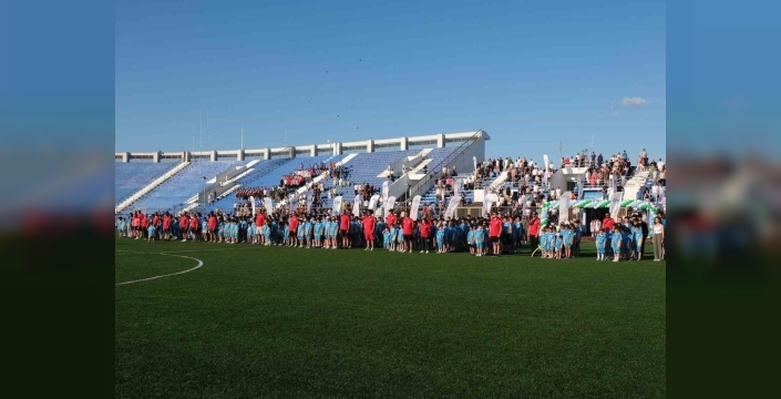 Büyükçekmece'de yaz spor okulları açıldı