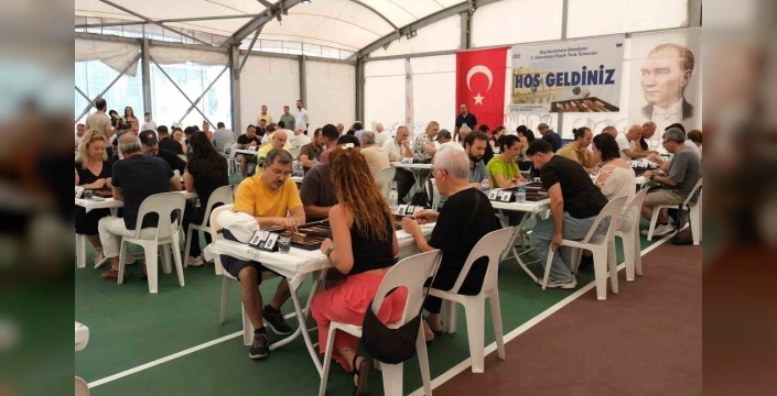 Büyükçekmece'de zarlar şampiyonluk için atıldı: Tavla tutkunları 3. Geleneksel Turnuvada buluştu