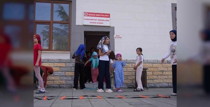 Camiden sahaya: Kuran kursu öğrencileri sporla coştu