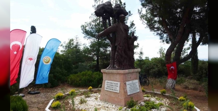 Çanakkale’de 32 yıl sonra Talat Göktepe anıldı