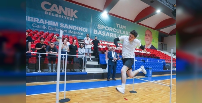 Canik Belediyesi'nden gençlere ücretsiz kariyer kapısı: Yeni dönem kayıtları başladı!