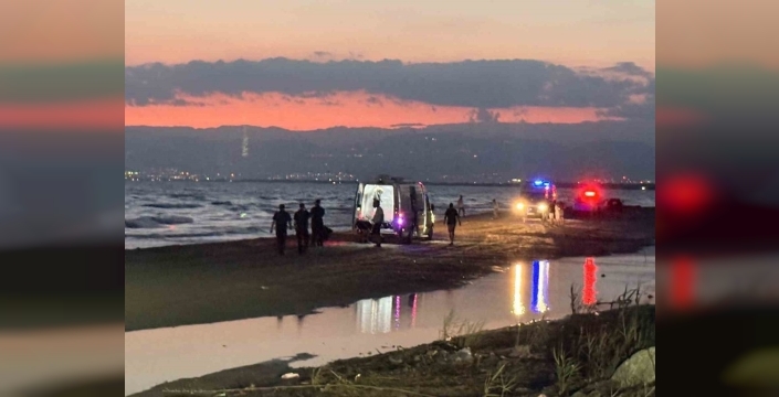 Deniz dalgaları bir aileyi yuttu: Anne, baba ve teyze hayatını kaybetti, 16 yaşındaki yeğen kayıp