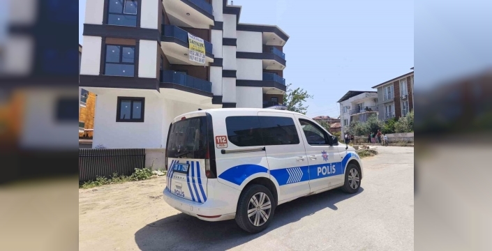 Denizli'de korkuluk boşluğundan düşen çocuk hastaneye kaldırıldı