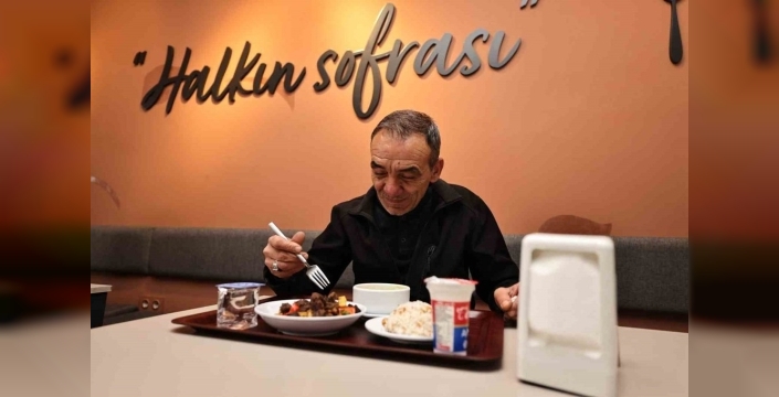Denizli'de sosyal belediyecilik: İlk 6 ayda 164 bin öğün yemek servisi yapıldı