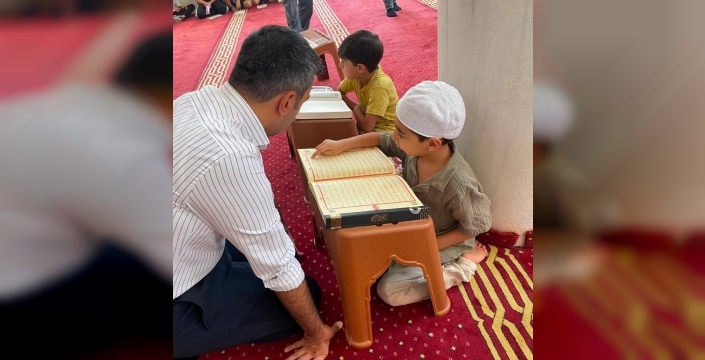 Dicle Kaymakamı Atış, Kur’an kursu öğrencileriyle buluştu