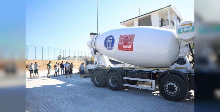 Didim Belediyesi'nden yeni beton mikseriyle hizmet atağı