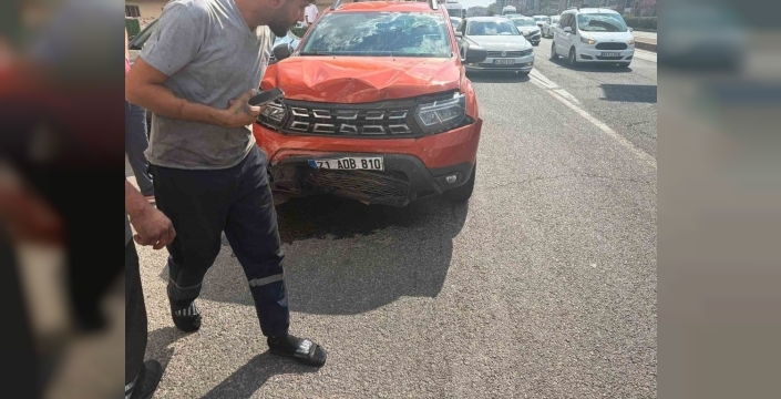Diyarbakır'da trafik kazası: 7 aylık hamile sürücü şokta