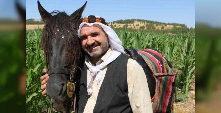 Diyarbakır'ın buzcu babası, 46 yıldır serinletiyor