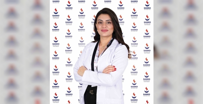 Diyetisyen Zelal Ürek: 'Sağlıklı beslenmenin sırrı neden yediğimizi anlamakta