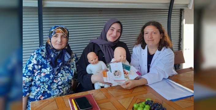 Düzce'de anne adaylarına şefkat eli: Gebeliğin son demlerinde evlerde ziyaretler sürüyor