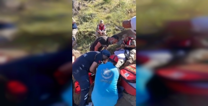 Düzgün Baba Eteklerinde Dram: Genç yürüyüşçü ayağını burktu, kurtarma ekipleri seferber oldu