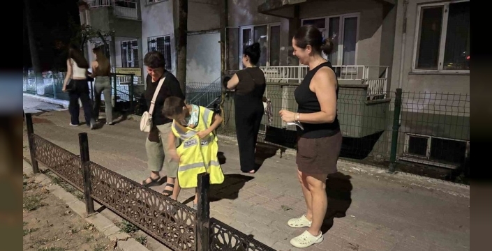 Edirne'de işitme engelli çocuklara trafik polislerinden anlamlı jest