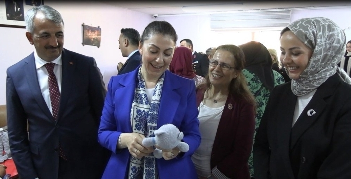 Edirne'de şehit ailelerinin el emeği göz nuru ürünleri sergileniyor