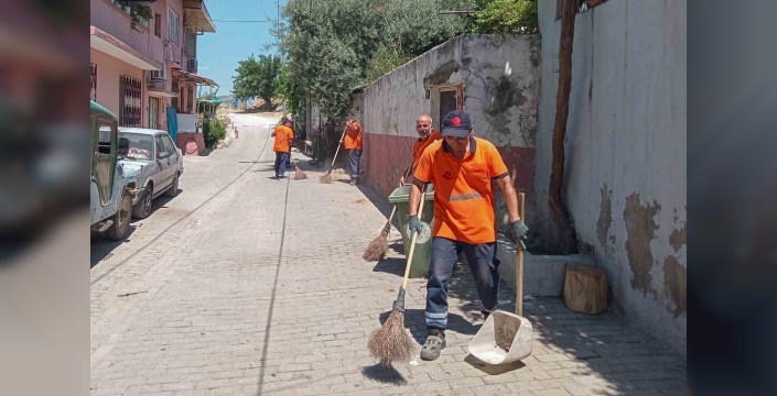 Efeler'de mahalleler pırıl pırıl: Temizlik seferberliği sürüyor