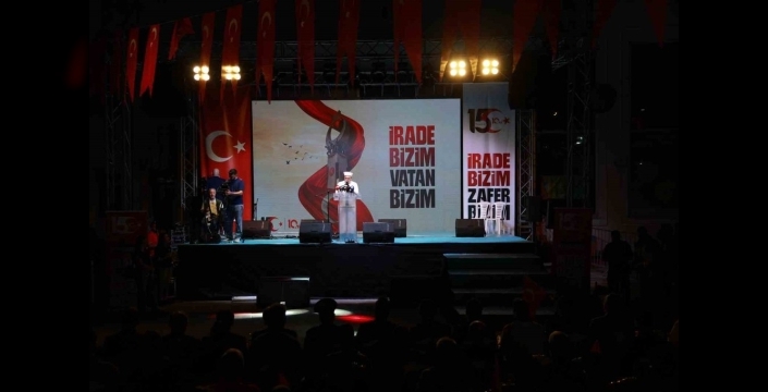 Elazığ'da 15 Temmuz coşkusu: Bayraklarla dolu demokrasi yürüyüşü ve anlamlı anma töreni