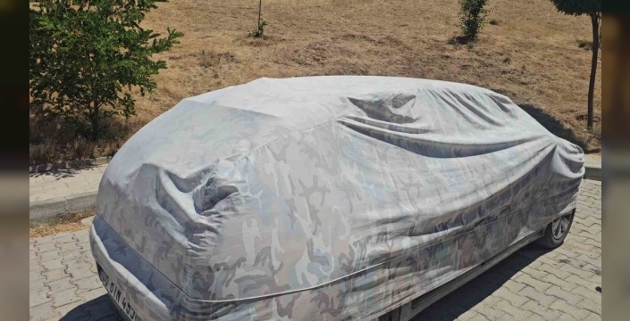 Elazığ'da sıcak havalara karşı araç sahiplerinden yaratıcı önlemler