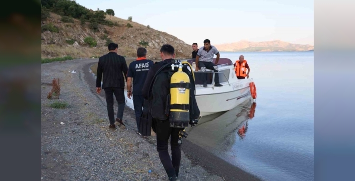 Elazığ'da yüzme sırasında kaybolan çocuk için arama çalışmaları devam ediyor