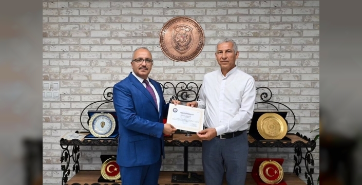 Emektar polisler Bolu'da unutulmadı: Teşekkür belgeleriyle onurlandırıldılar