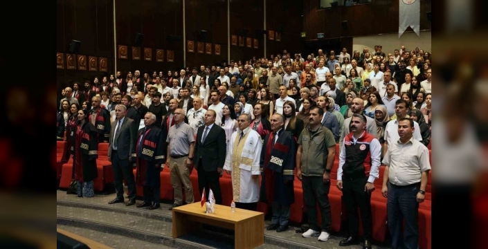 Erciyes Üniversitesi Veteriner Fakültesi'nden yeni mezunlar coşkuyla uğurlandı