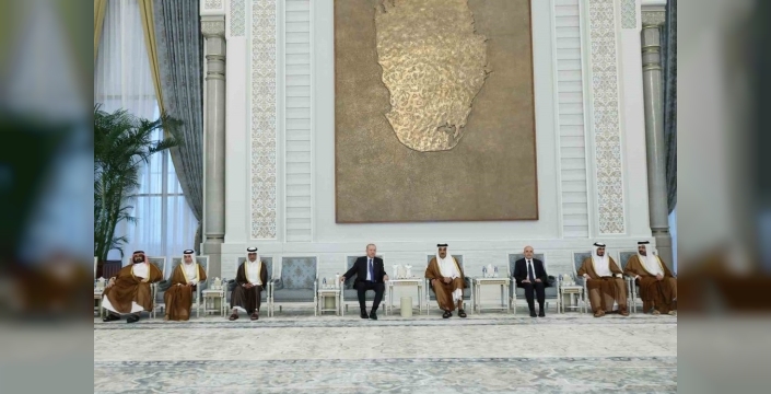 Erdoğan Doha'da, Katar Emiri ile bir araya geldi: Taziye ve diplomatik temas