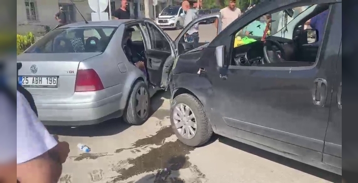 Erzurum'da trafik kazası anbean kaydedildi