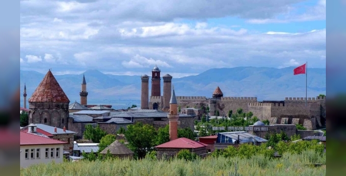 Erzurum'un çelişkili tablosu: Ticaret yükseliyor, nüfus düşüyor!