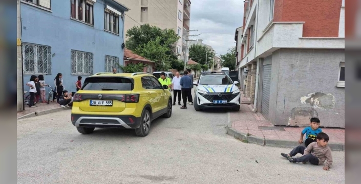 Eskişehir'de bisikletli çocuğun kaza anı kameraya yansıdı