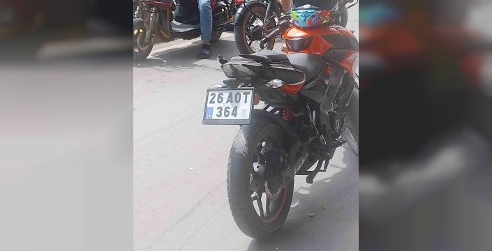 Eskişehir'de küçük motosikletlinin çarptığı yaya hastanelik oldu