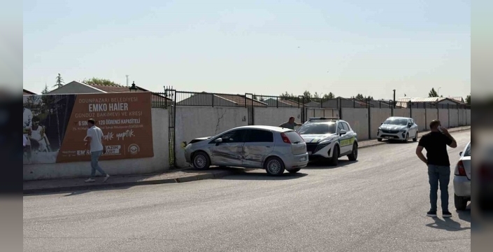 Eskişehir'de otomobil ve kamyonet çarpıştı: 1 yaralı