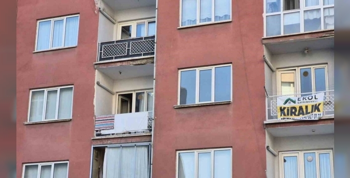 Eskişehir'de tatildeki eşinin evinde ölü bulundu