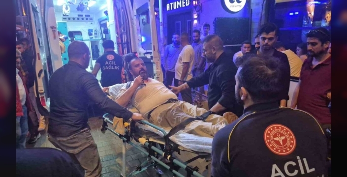 Eskişehir'in Barlar Sokağı'nda kanlı gece: 1 kişi bıçaklandı