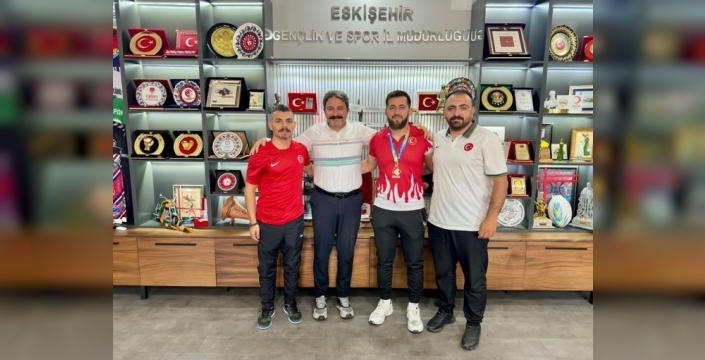 Eskişehirli güreşçilerden büyük başarı: Türkiye ikinciliği