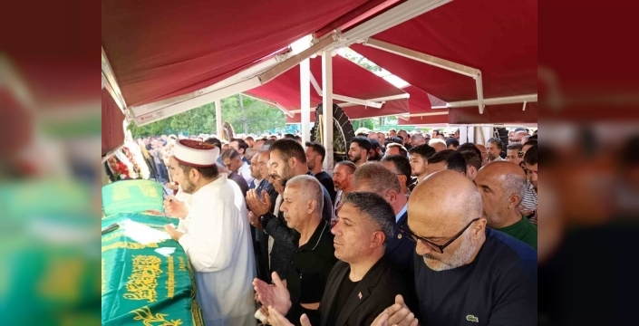 Eskişehirspor camiasını yasa boğan kayıplar: İki önemli isim son yolculuğuna uğurlandı