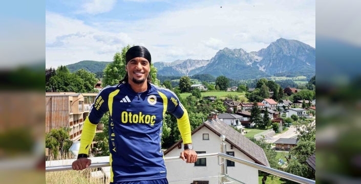 Fenerbahçe'nin savunma oyuncusu Archie Brown: 'Yeni bir sistem ve oyun felsefesiyle sahadayız