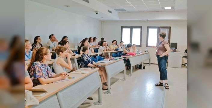 Fransızca öğretmenleri yaz üniversitesi İzmir'de buluştu