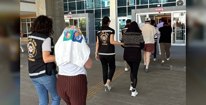 Fuhuş şebekesi meyve kodlarıyla yakayı ele verdi: Polis şifreyi çözdü