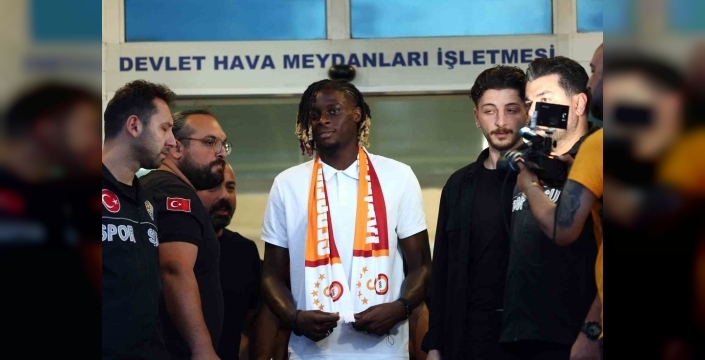 Galatasaray'ın yeni transferi Ugochukwu İstanbul'a ayak bastı