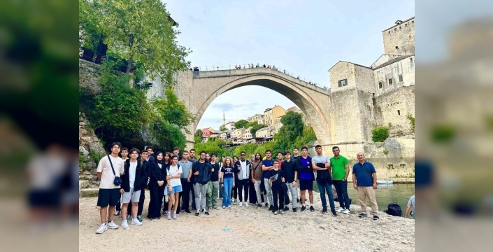 Gaziantep'in LGS birincilerine Bosna Hersek'te unutulmaz ödül