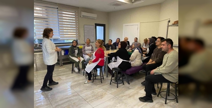 Gaziantep mutfağının sırları geleceğe aktarılıyor: Coğrafi işaret ve markalaşma eğitimi