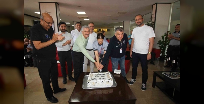 Gaziantep Üniversitesi Hastanesi'nde güvenlik personelinin özverisi kutlandı