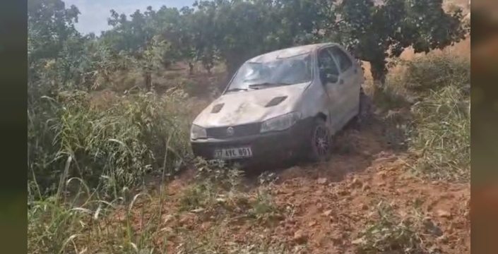 Gaziantep yolu kan revan: Hafif ticari araç ile otomobil çarpıştı, 3 yaralı tarlaya uçtu!