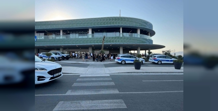 GKRY'de bombalı saldırı tehdidi paniği: İki bina boşaltıldı