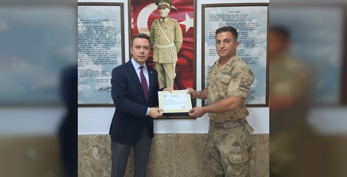 Gölbaşı’nda tayini çıkan jandarma personeline başarı belgeleri verildi
