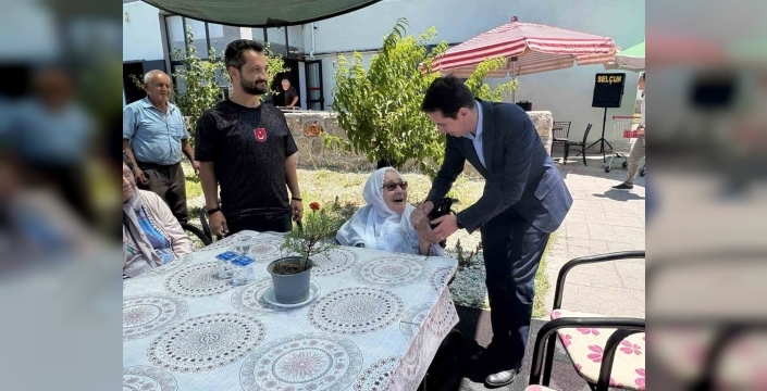 Gördes'te 15 Temmuz şehitleri dualarla anıldı