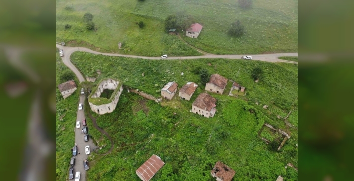 Gümüşhane'deki Santa Harabeleri, doğasıyla büyülüyor