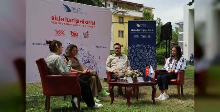 Güneş enerjisiyle temiz yarınlar konusu Bilim Kafe’de masaya yatırıldı