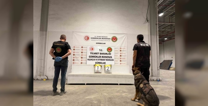 Gürbulak'ta oyuncak gitarın içinden uyuşturucu çıktı, tırda morfin ele geçirildi
